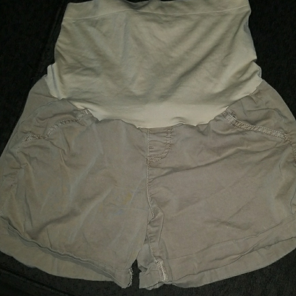 Maternity shorts